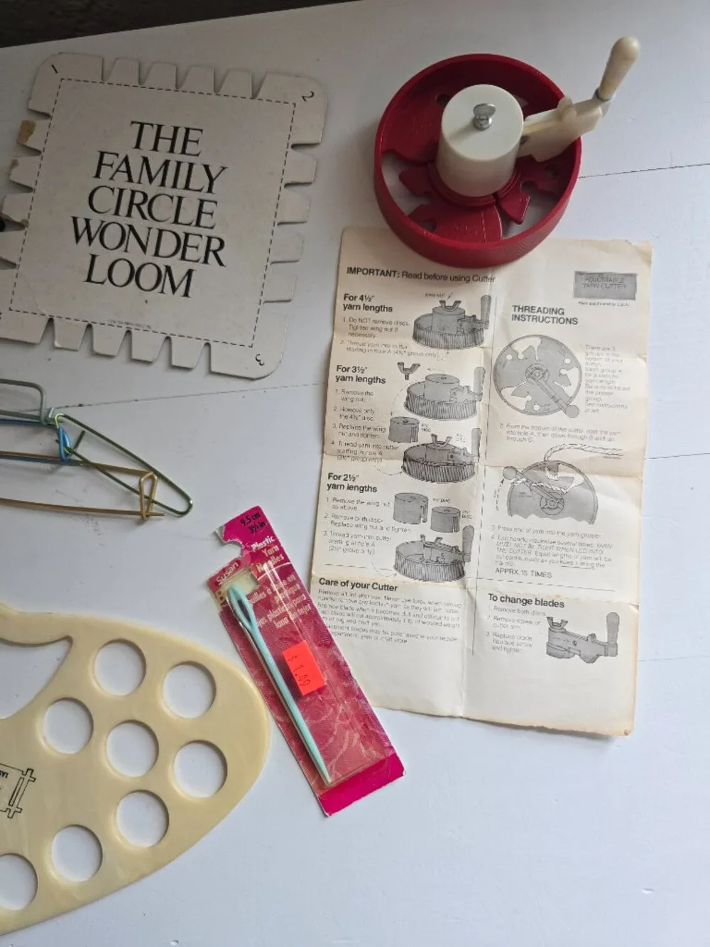 Vintage Crafting/Yarn Accessories Lot-Family Circle Loom Yarn Kaddy Hooks, Tools